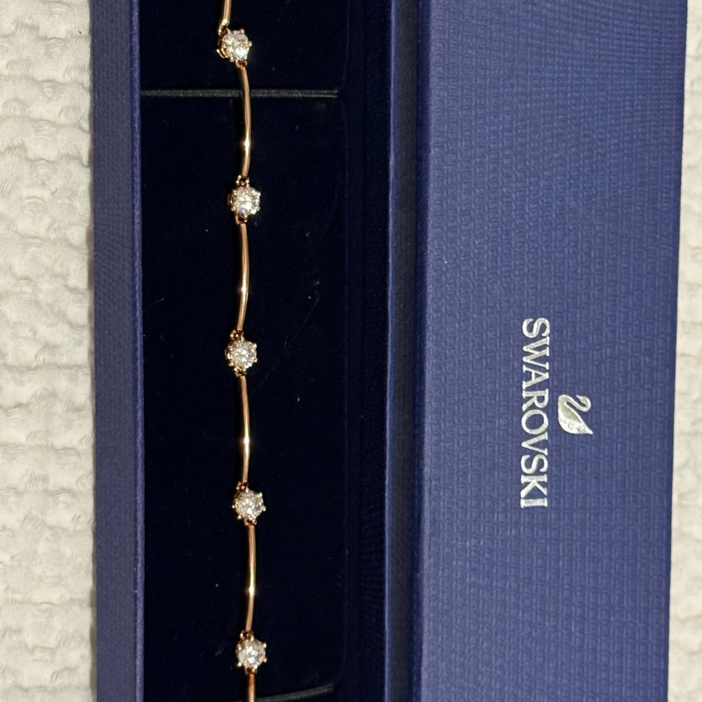 Swarovski Bracelet Rose Gold New with Box - Picture 3 of 5